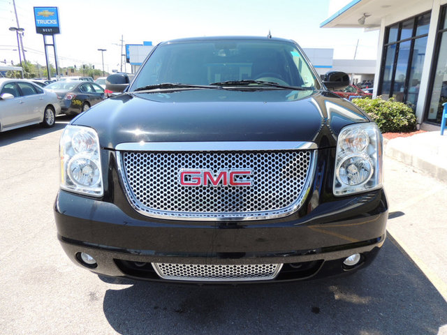 GMC Yukon 2011 photo 5