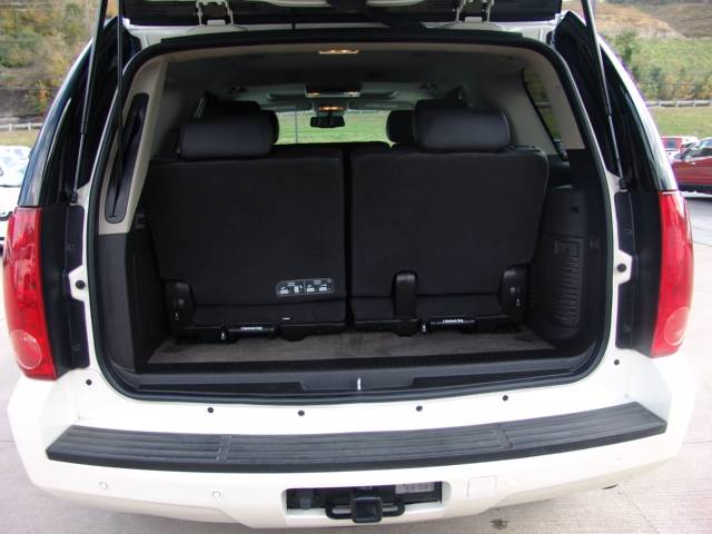 GMC Yukon 2011 photo 4