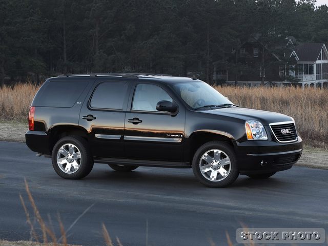 GMC Yukon 2011 photo 2