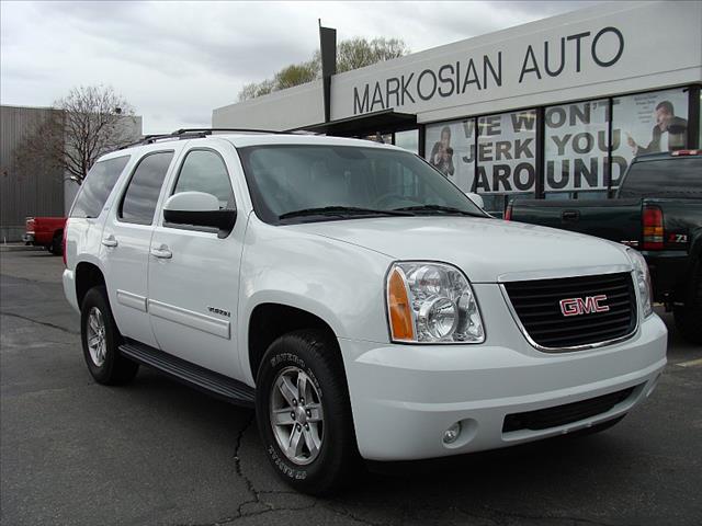 GMC Yukon 2011 photo 3