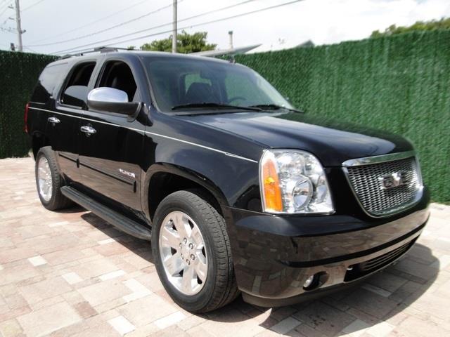 GMC Yukon 2011 photo 3