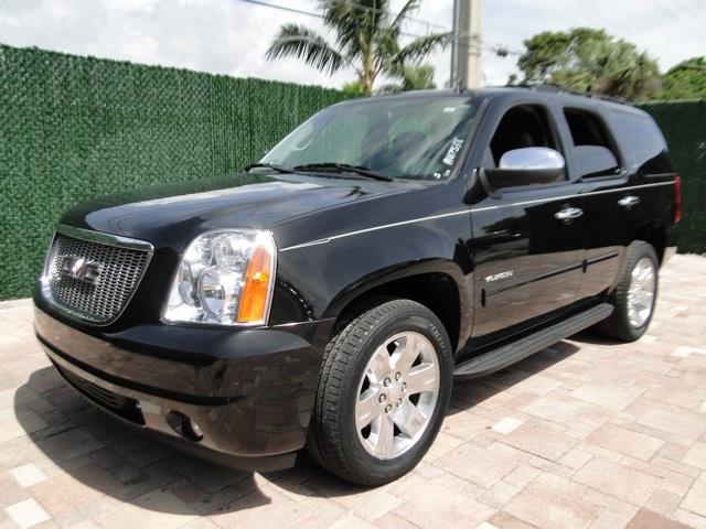 GMC Yukon 2011 photo 4