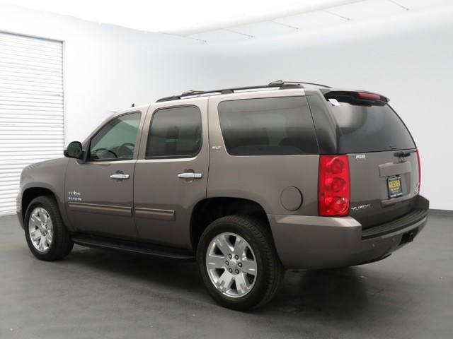 GMC Yukon LX Wagon 4D Unspecified