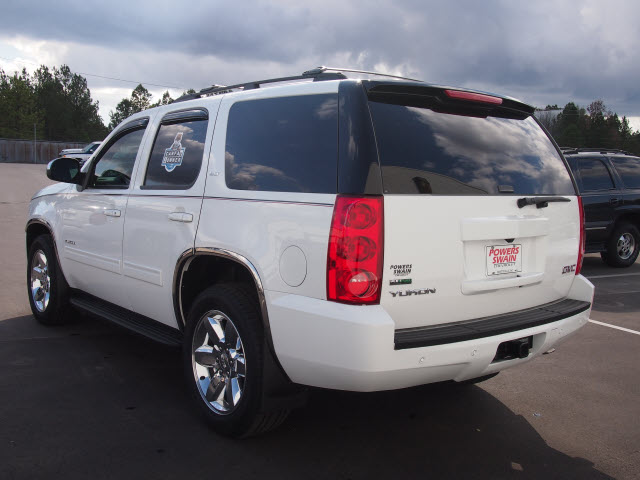 GMC Yukon 2012 photo 4