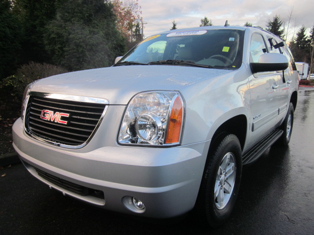 GMC Yukon LX Wagon 4D Unspecified