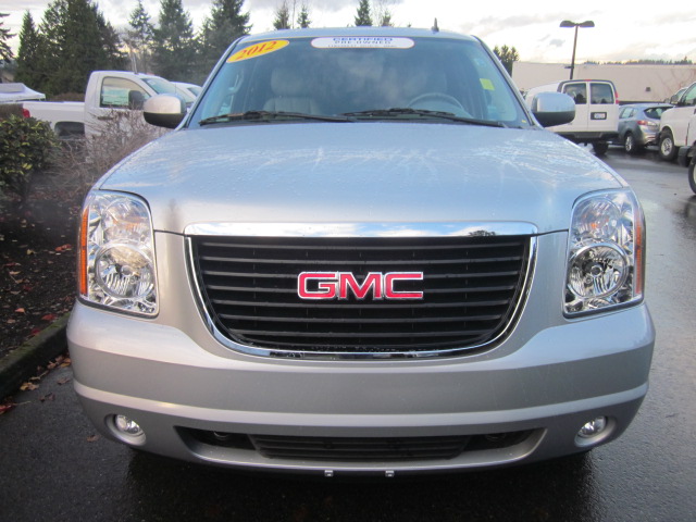 GMC Yukon 2012 photo 1