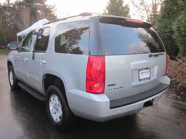 GMC Yukon 2012 photo 3