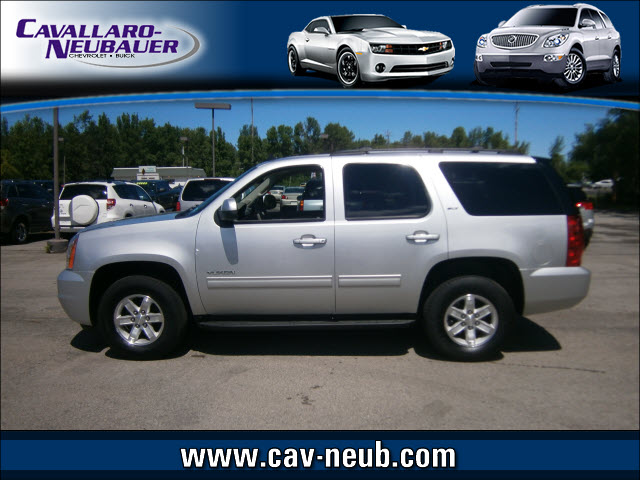 GMC Yukon 2012 photo 1