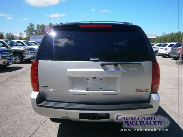 GMC Yukon 2012 photo 3