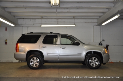 GMC Yukon 2012 photo 2