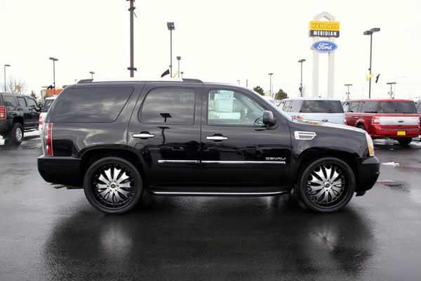 GMC Yukon 2012 photo 3