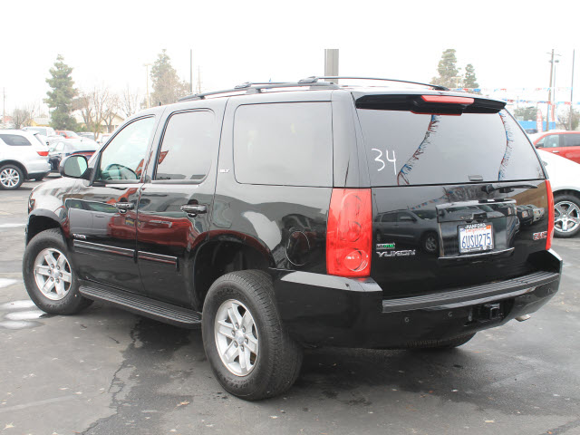 GMC Yukon 2012 photo 4