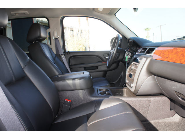 GMC Yukon 2012 photo 3