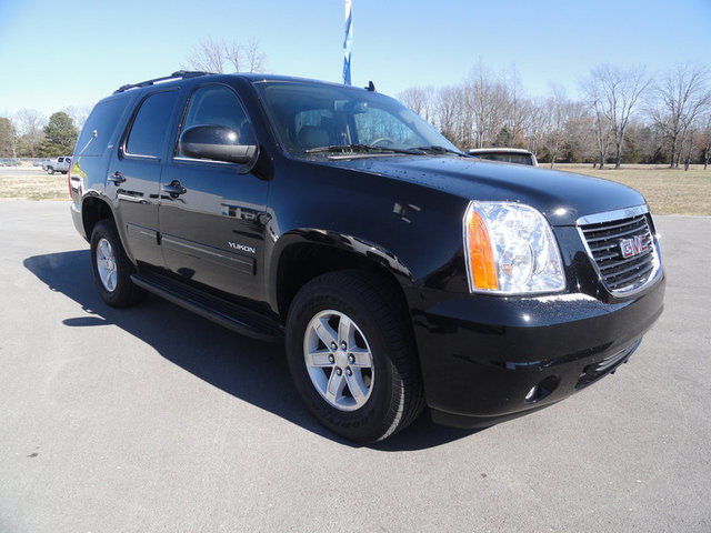 GMC Yukon LX Wagon 4D Unspecified