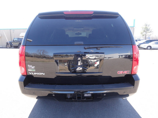 GMC Yukon 2012 photo 3