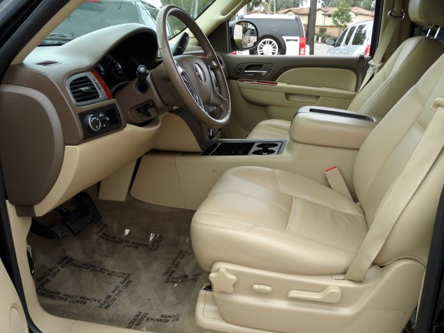 GMC Yukon 2012 photo 3