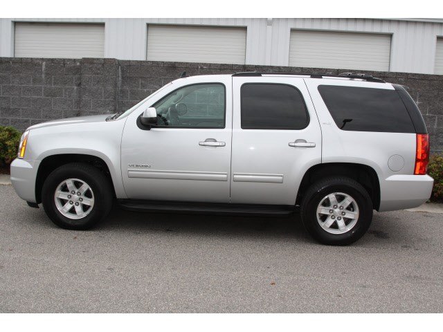 GMC Yukon 2012 photo 3