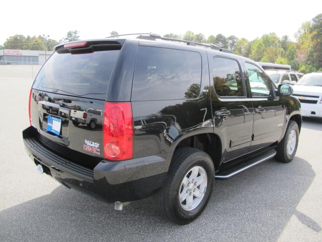 GMC Yukon 2012 photo 3