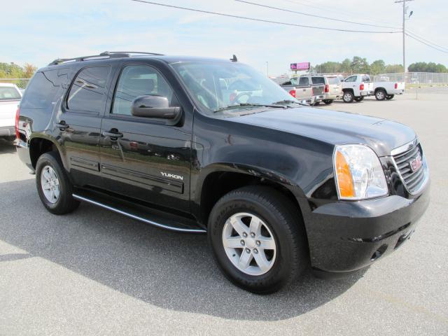 GMC Yukon 2012 photo 4