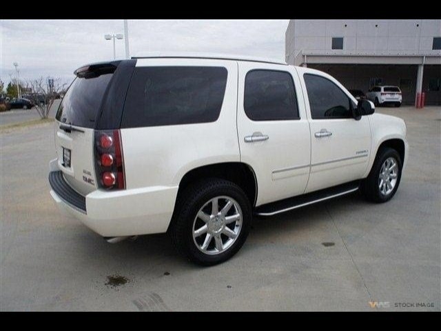 GMC Yukon 2012 photo 3