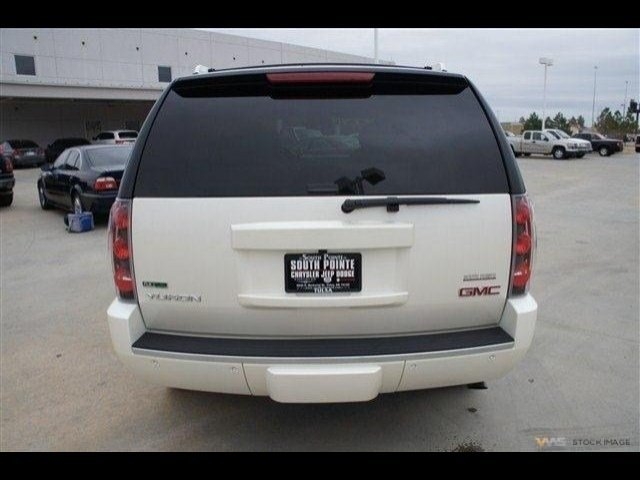 GMC Yukon 2012 photo 4