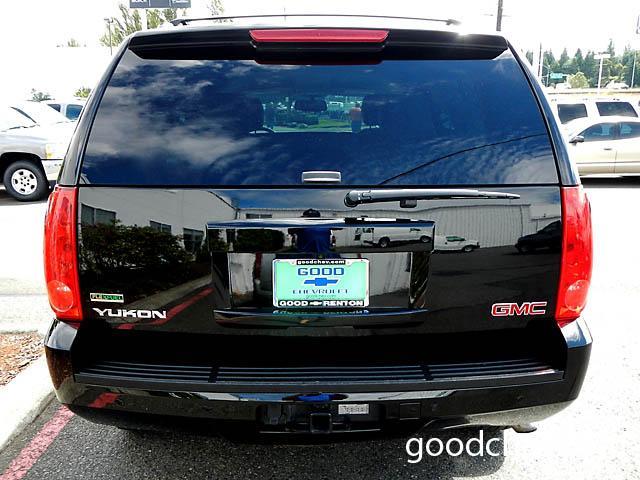 GMC Yukon 2012 photo 3