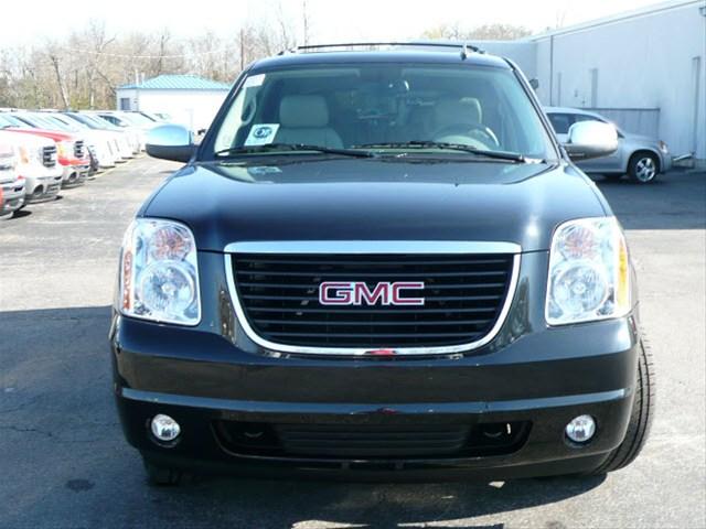 GMC Yukon 2012 photo 1