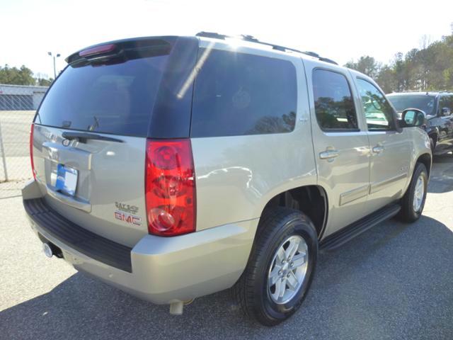 GMC Yukon 2012 photo 3