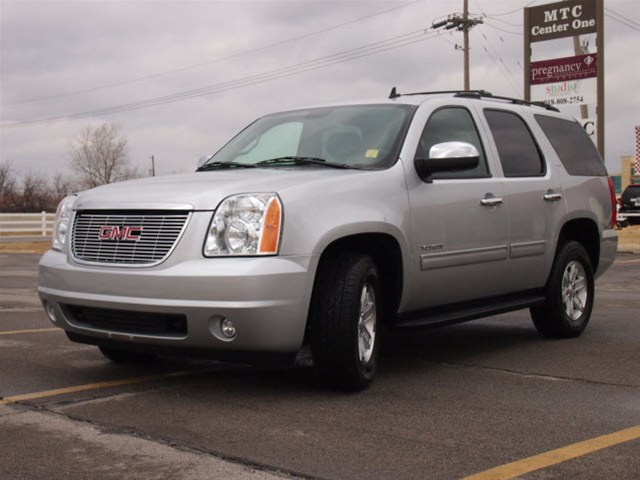 GMC Yukon 2012 photo 3