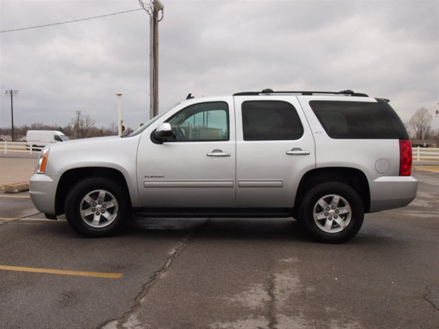 GMC Yukon 2012 photo 4