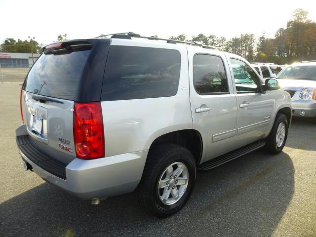 GMC Yukon 2012 photo 3