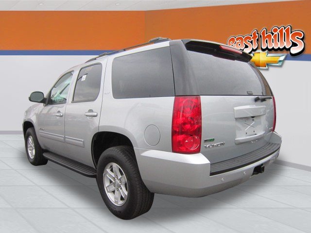 GMC Yukon 2012 photo 1