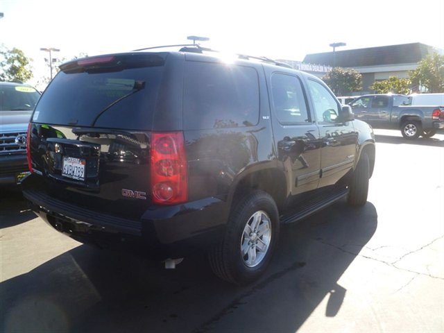 GMC Yukon 2012 photo 3