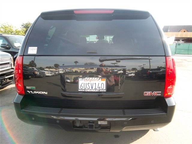 GMC Yukon 2012 photo 5