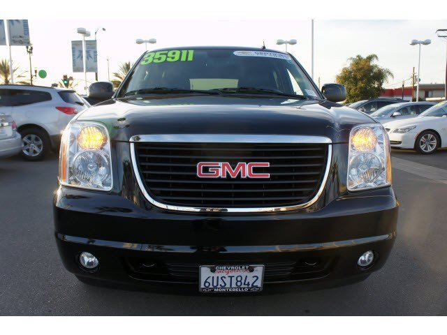 GMC Yukon 2012 photo 1