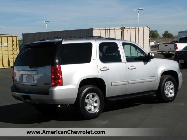 GMC Yukon 2012 photo 3