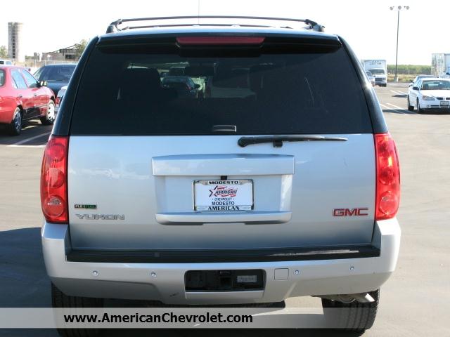 GMC Yukon 2012 photo 4