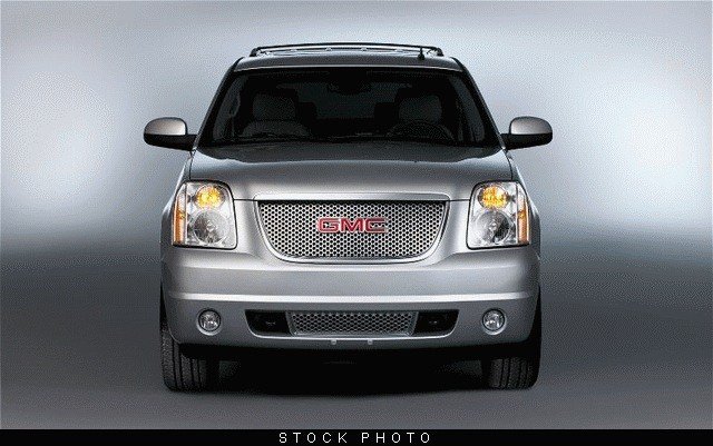 GMC Yukon 2012 photo 1