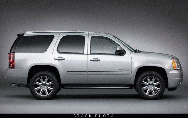 GMC Yukon 2012 photo 3