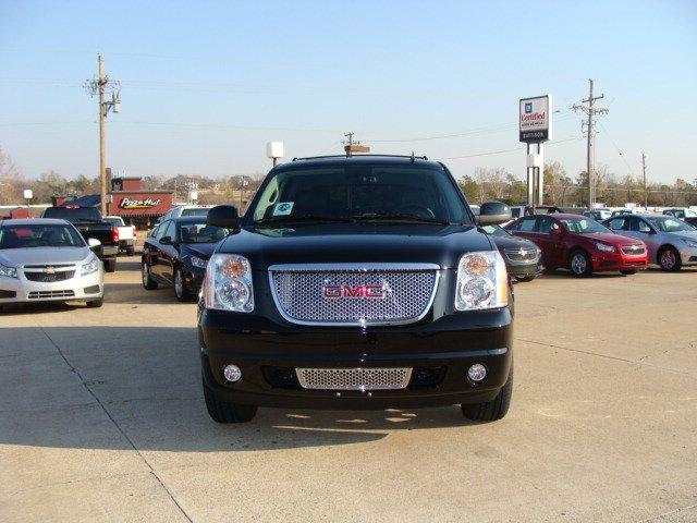 GMC Yukon 2012 photo 1