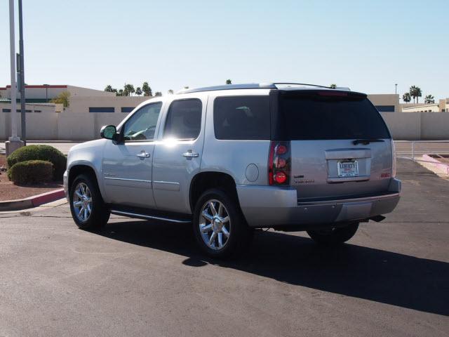 GMC Yukon 2012 photo 15