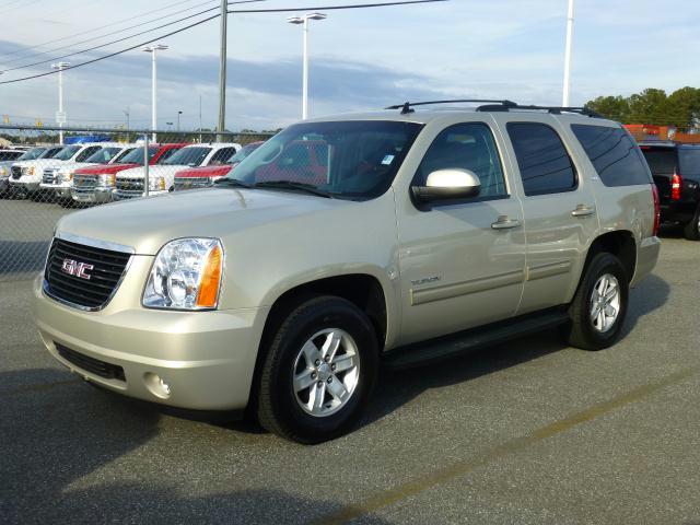 GMC Yukon LX Wagon 4D Unspecified