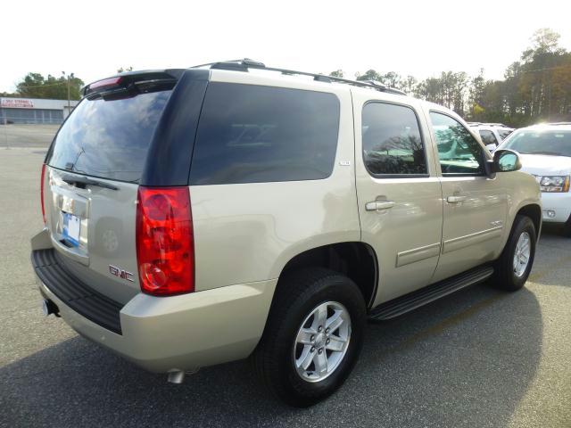 GMC Yukon 2012 photo 3