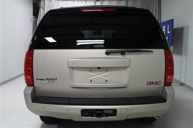 GMC Yukon 2012 photo 4