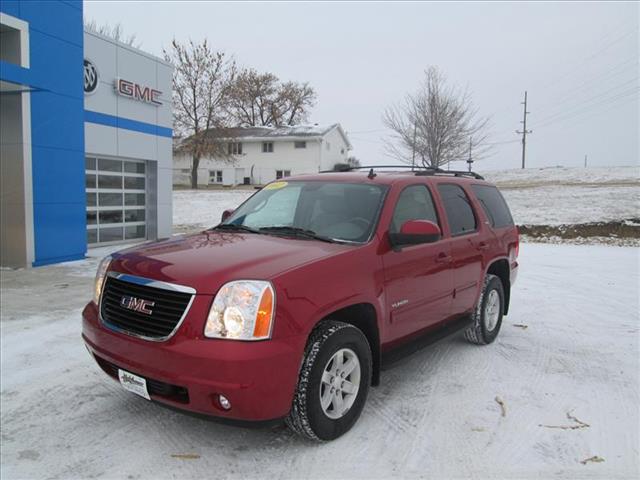 GMC Yukon 2012 photo 2