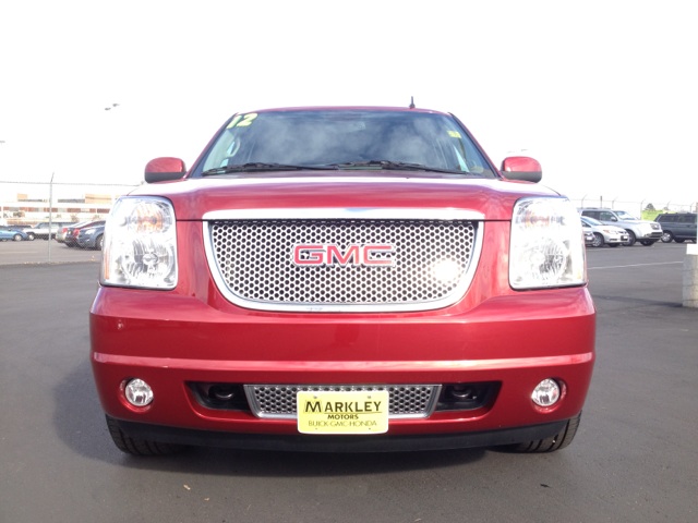 GMC Yukon 2012 photo 4