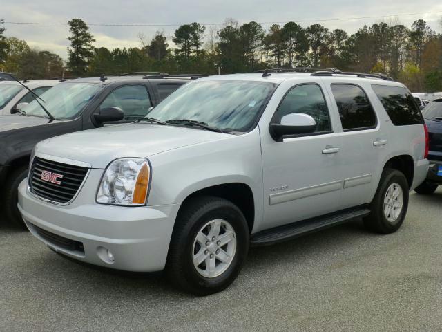 GMC Yukon LX Wagon 4D Unspecified