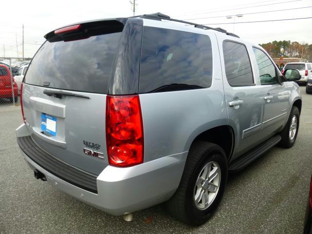 GMC Yukon 2012 photo 3