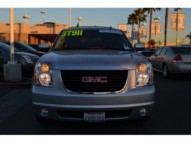 GMC Yukon 2012 photo 1