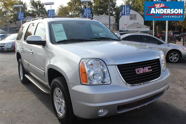 GMC Yukon LX Wagon 4D Unspecified